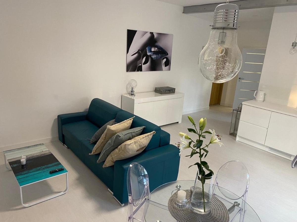 Przytulny Apartament Z Kominkiem Przy Jeziorze Borne Sulinowo Bagian luar foto