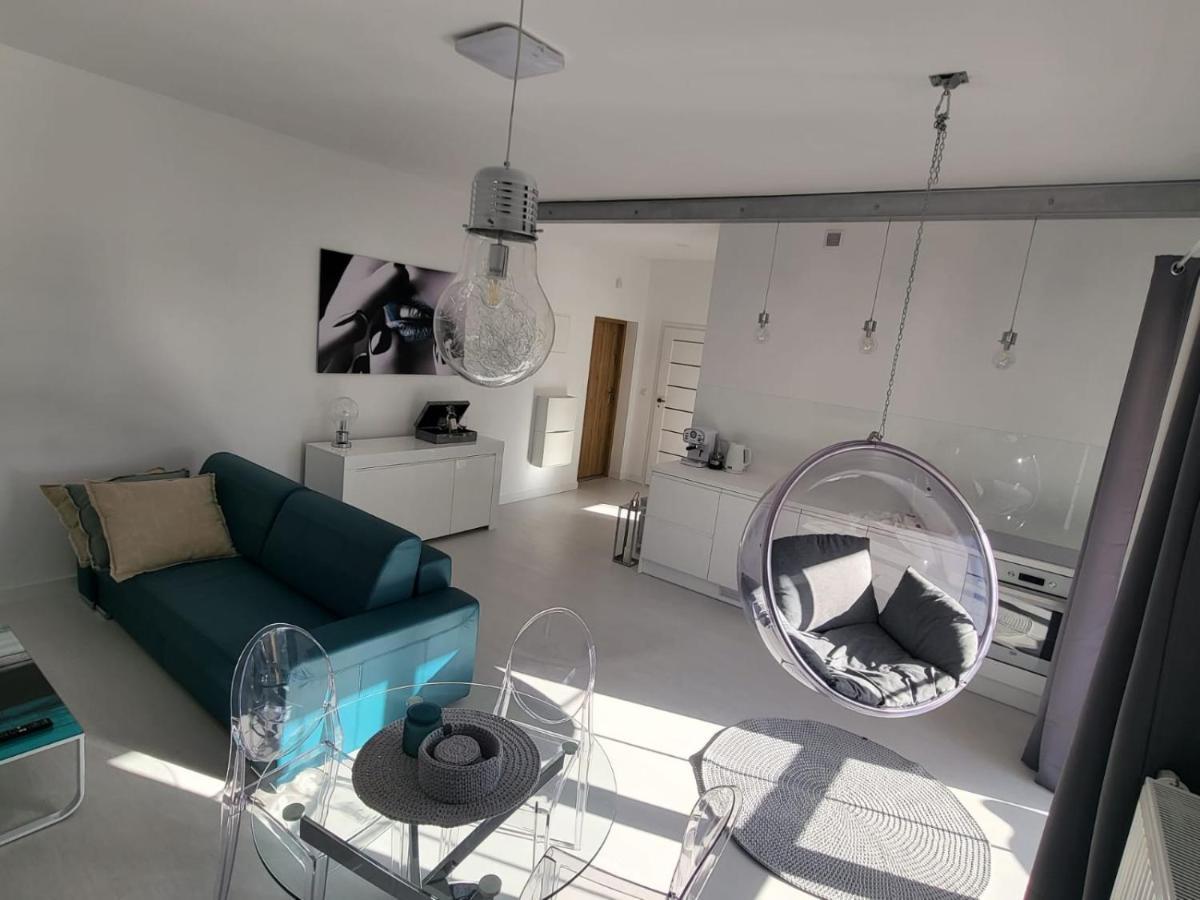 Przytulny Apartament Z Kominkiem Przy Jeziorze Borne Sulinowo Bagian luar foto