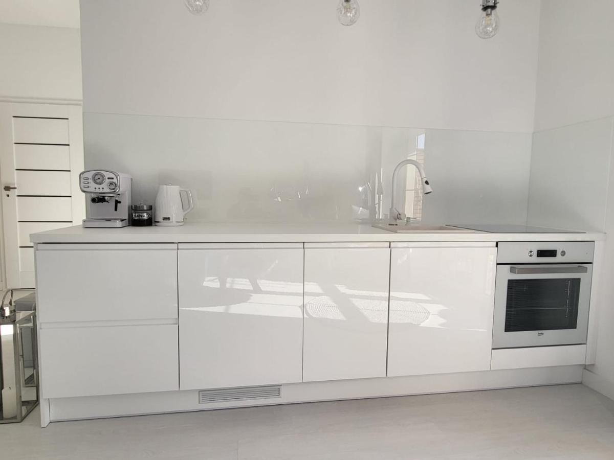 Przytulny Apartament Z Kominkiem Przy Jeziorze Borne Sulinowo Bagian luar foto